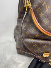 Load image into Gallery viewer, Metis Hobo SKU6346