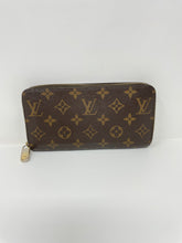 Load image into Gallery viewer, Zippy Long Monogram