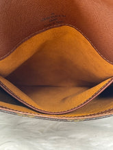 Load image into Gallery viewer, Louis Vuitton Musette Salsa SKU6140