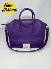 Load image into Gallery viewer, Givenchy Antigona Large SKU800