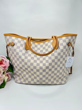 Load image into Gallery viewer, LV Neverfull MM Azure SKU7086
