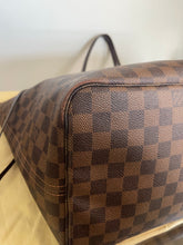 Load image into Gallery viewer, Louis Vuitton Neverfull GM DE SKU6338
