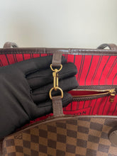 Load image into Gallery viewer, Louis Vuitton Neverfull GM DE SKU6338
