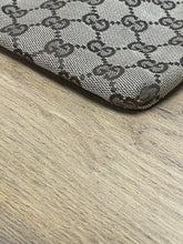 Load image into Gallery viewer, Gucci Bumbag Vintage SKU6798
