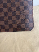 Load image into Gallery viewer, Louis Vuitton Neverfull MM Pouch SKU6639
