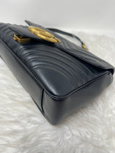 Load image into Gallery viewer, Gucci Marmont Medium SKU6742
