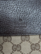 Load image into Gallery viewer, Gucci Bumbag Vintage SKU6798
