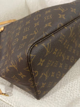 Load image into Gallery viewer, Louis Vuitton Neverfull GM SKU6750
