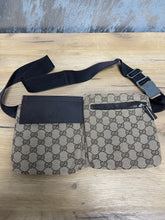 Load image into Gallery viewer, Gucci Bumbag Vintage SKU6798
