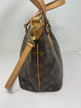 Load image into Gallery viewer, Louis Vuitton Palermo SKU6749
