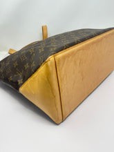 Load image into Gallery viewer, Louis Vuitton Cabas Mezzo SKU6776
