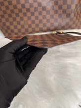 Load image into Gallery viewer, Louis Vuitton Neverfull MM Pouch SKU6633
