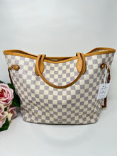 Load image into Gallery viewer, LV Neverfull MM Azure SKU7086
