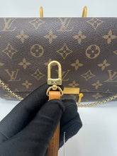 Load image into Gallery viewer, LV Favorite MM SKU7078
