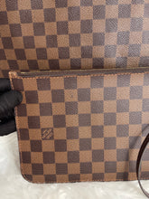 Load image into Gallery viewer, Louis Vuitton Neverfull MM Pouch SKU6633
