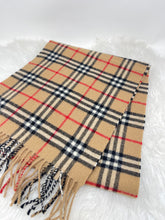 Load image into Gallery viewer, Burberry Scarf SKU6671
