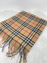 Load image into Gallery viewer, Burberry Scarf SKU6665
