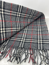 Load image into Gallery viewer, Burberry Scarf SKU6689
