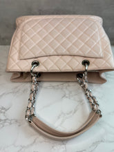 Load image into Gallery viewer, Chanel GST SKU6449
