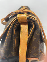 Load image into Gallery viewer, Saumur 35 Monogram Crossbody
