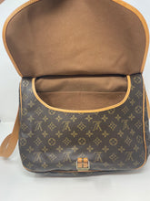 Load image into Gallery viewer, Saumur 35 Monogram Crossbody
