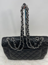 Load image into Gallery viewer, Chanel Classic Jumbo SHW SKU6002
