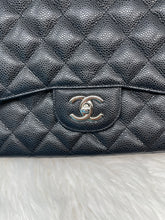 Load image into Gallery viewer, Chanel Classic Jumbo SHW SKU6002
