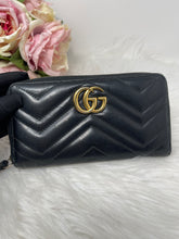 Load image into Gallery viewer, Gucci Marmont Wallet
