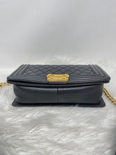 Load image into Gallery viewer, Chanel Leboy MM SKU6003
