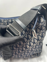 Load image into Gallery viewer, Dior Messenger SKU6253
