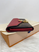 Load image into Gallery viewer, Pallas Wallet Red SKU6152
