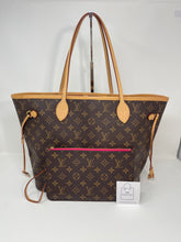 Load image into Gallery viewer, Neverfull MM Pivione SKU1505
