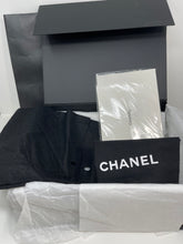 Load image into Gallery viewer, Chanel Le Boy Medium BLK SKU1007
