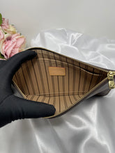 Load image into Gallery viewer, Neverfull Pouch MM Beige SKU6270
