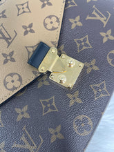 Load image into Gallery viewer, Pochette Metis  Reverse SKU6020
