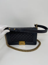 Load image into Gallery viewer, Chanel Le Boy Medium BLK SKU1007
