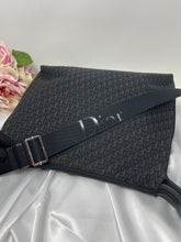 Load image into Gallery viewer, Dior Messenger SKU6254
