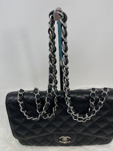 Load image into Gallery viewer, Chanel Classic Jumbo SHW SKU6002
