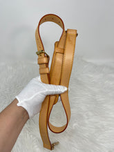 Load image into Gallery viewer, Keepall Bandouliere 45 SKU1551
